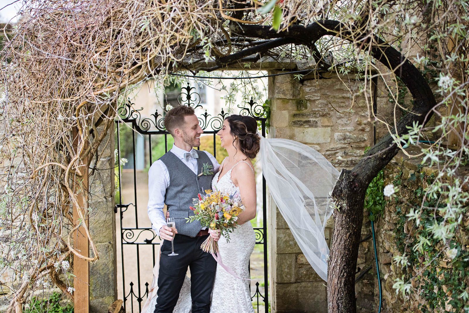 Owlpen Manor Georgie Steven Wet Wedding 34 of 83_pVauPkcu Owlpen Manor Georgie Steven Wet Wedding 34 of 83_pVauPkcu
