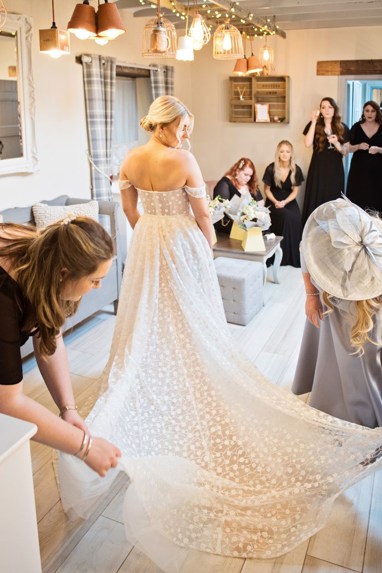 Blackwell-Grange-Blooming-Photography-Chloe-Alex-8-of-97_0eBitpt1