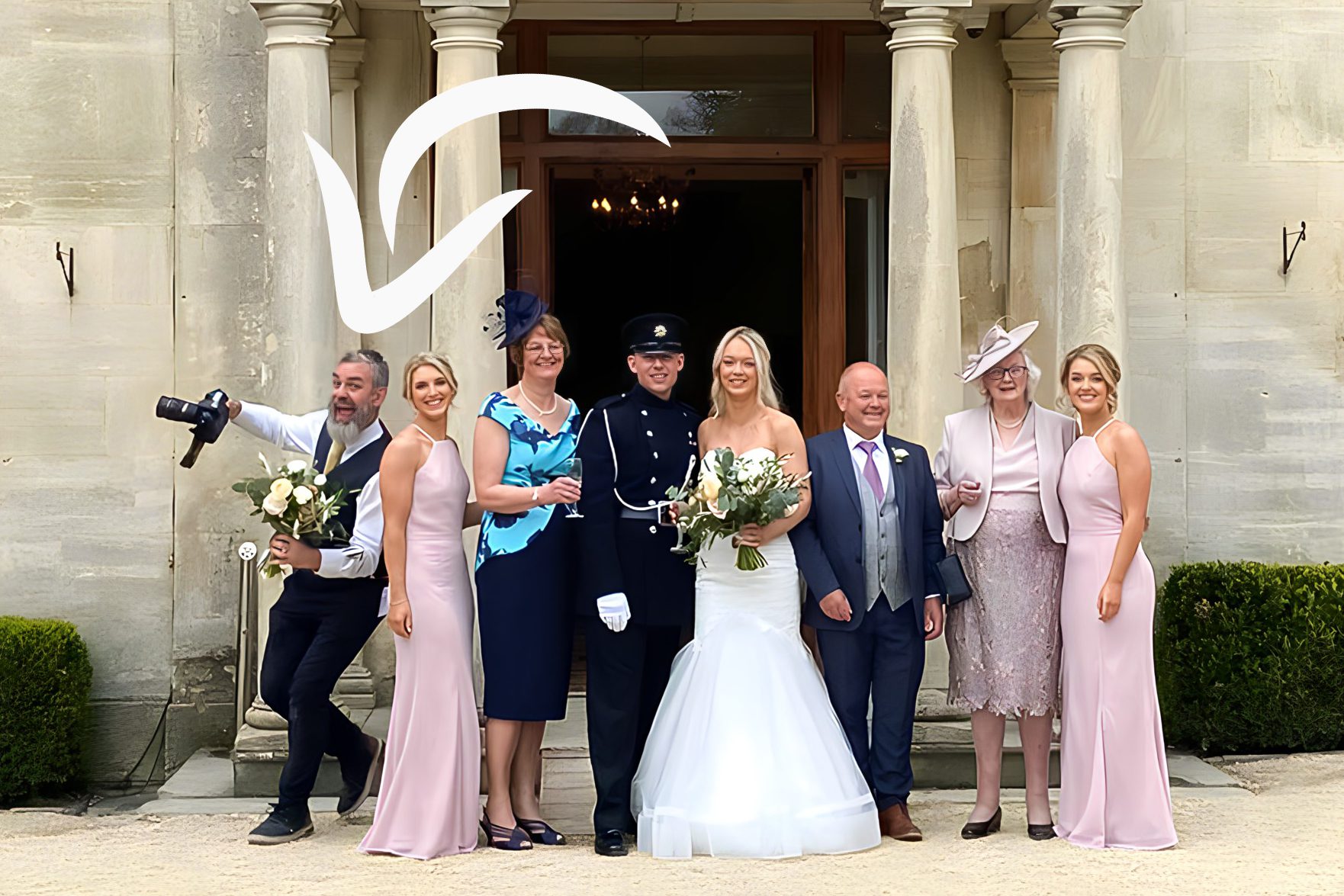 Gloucestershire Photographer (Image 6) arrow white added crop close copy